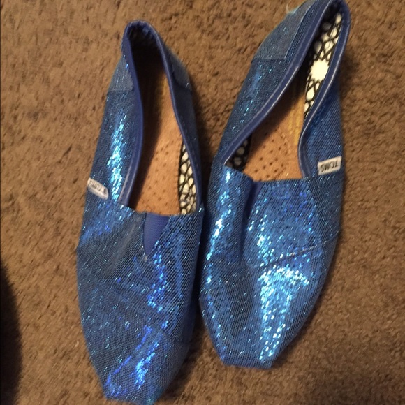 Toms