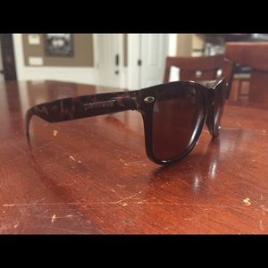 Peppers tortoise POLARIZED sunglasses! With case