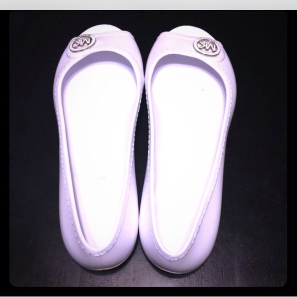 Size 10 Michael Kors flats