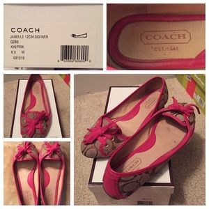 Coach flats size 6.5 with box mint condition $80