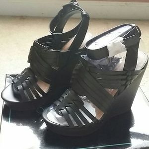 Sole Obsession Tucson Wedges