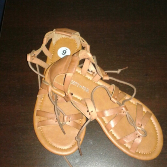 Sandals - Picture 2 of 2
