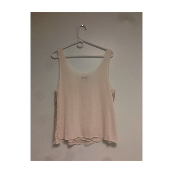 ❌Sold in Bundle❌Slinky Gold Top - Picture 3 of 3