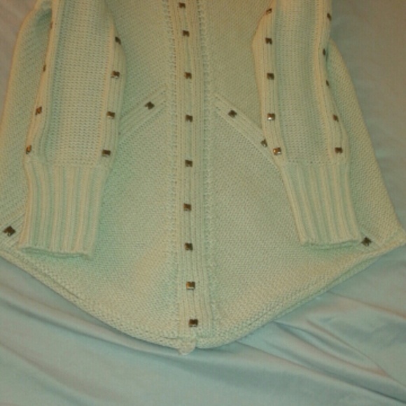Sweater - Picture 2 of 2