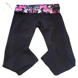 Fabletics crops EEUC in a fun fold over print