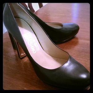Salvatore Ferragamo Pumps Sz 9