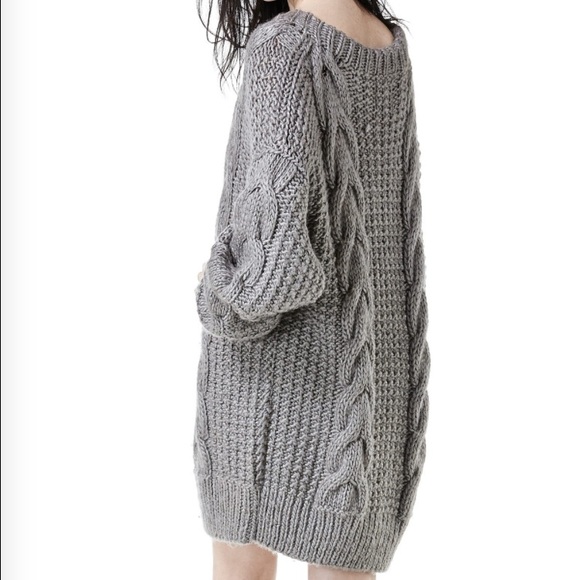 Unif-Reverb Sweater - Size Medium - Picture 2 of 2