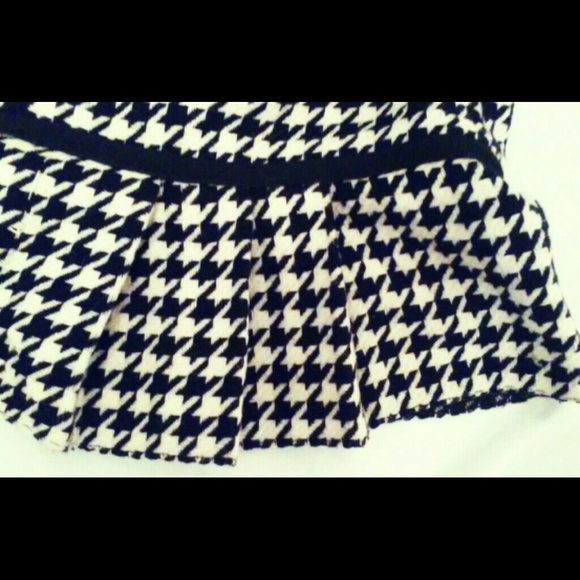 H & M mini skirt - Picture 3 of 3