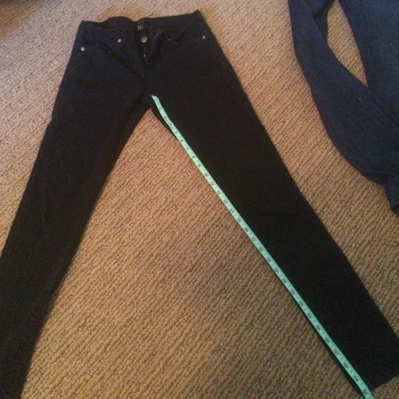 SOLD Forever 21 skinny jeans size 27