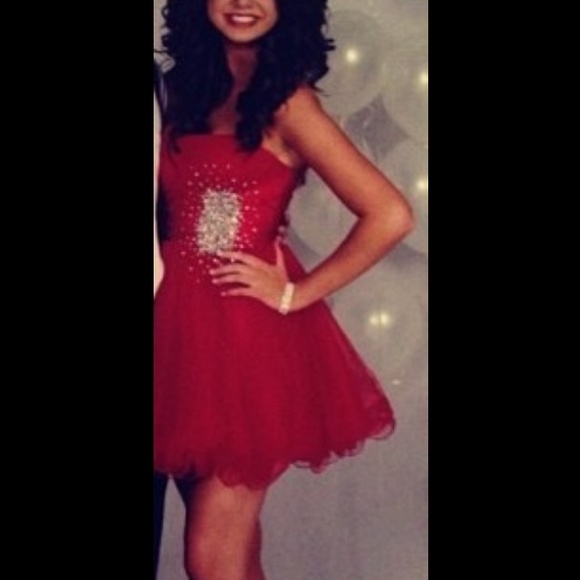 Short Sherri Hill prom dress
