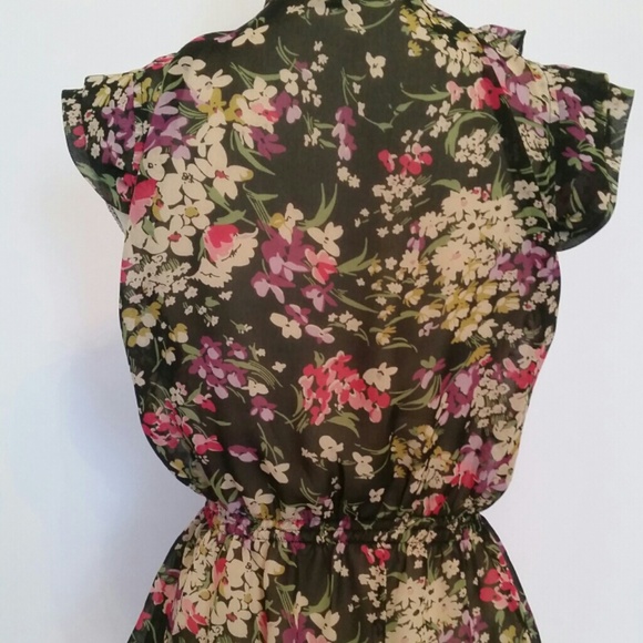 Ladies Top - Picture 2 of 4