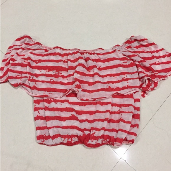 LF off the shoulder crop top