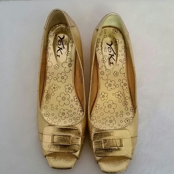 Shoe's - Picture 1 of 3