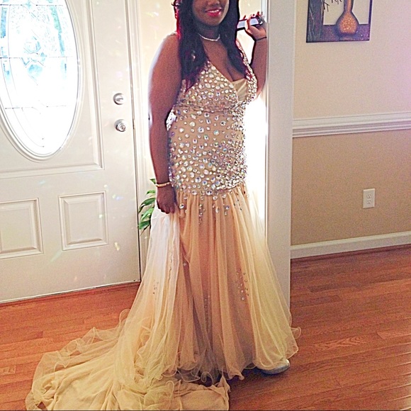 Prom dress - Picture 2 of 3