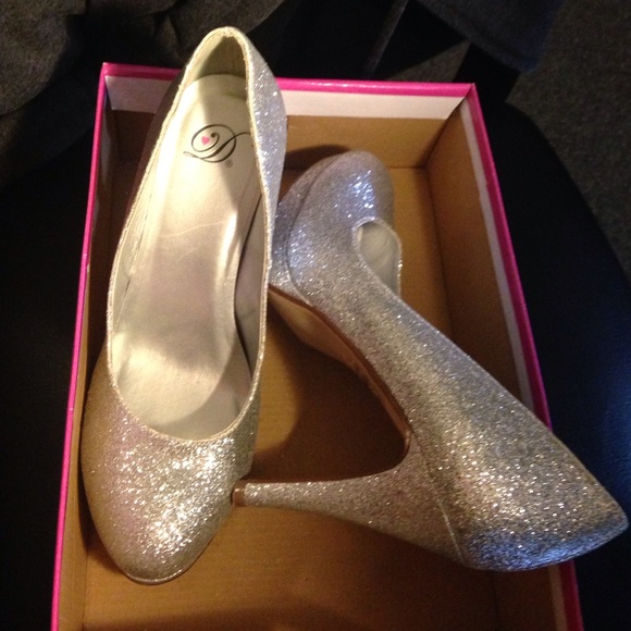 Silver glitter high heels