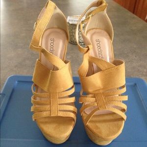 Mustard Yellow Wedges