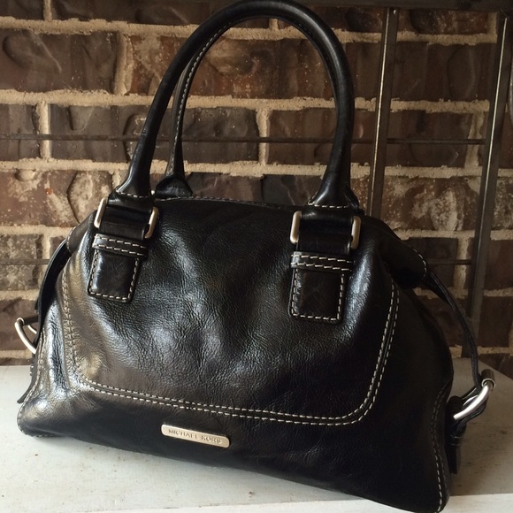 Nice! MICHAEL KORS Black Satchel / Dr Bag / Speedy