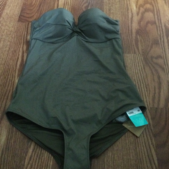🎉Flash Sale🎉NWT H&M One Piece Swim Suit