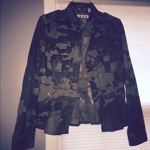 Triple five soul camouflage jacket size large