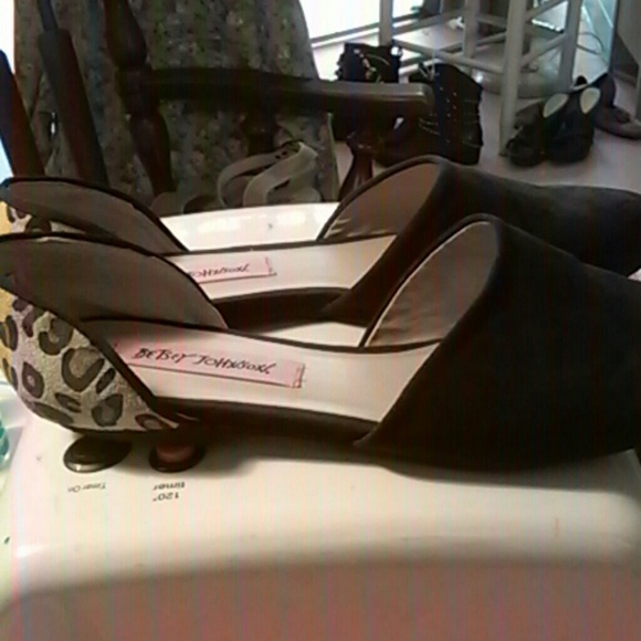 New BetseyJohnson flat