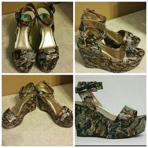 BCBGeneration women's snake print wedge sandals
