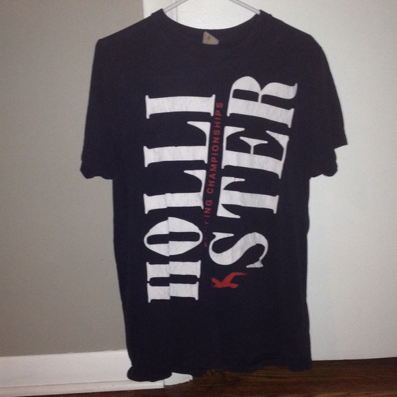 Hollister tee