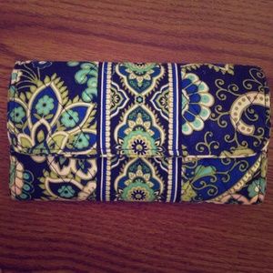 Vera Bradley gallery wallet rhythm and blues