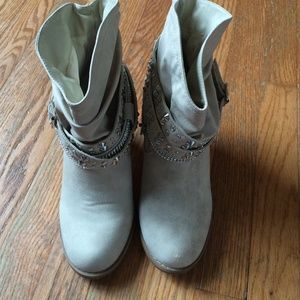 Boots by Hot rated. Never worn!!