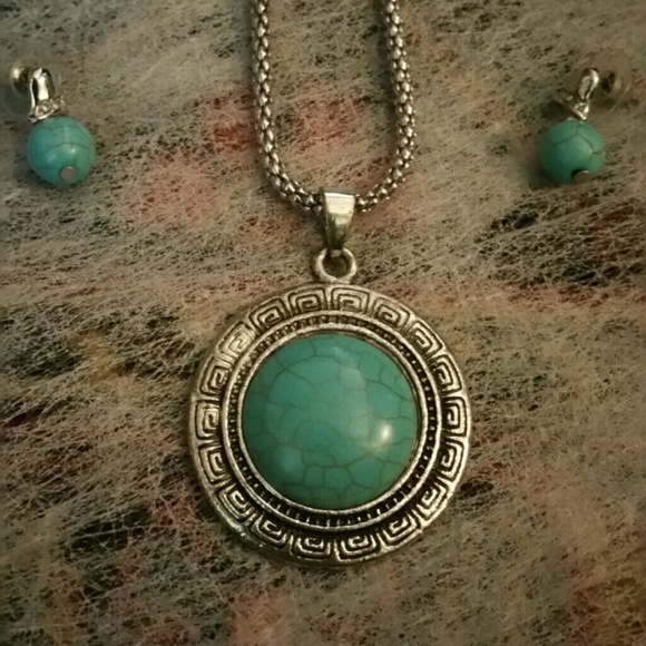 Necklace and short drop earrings