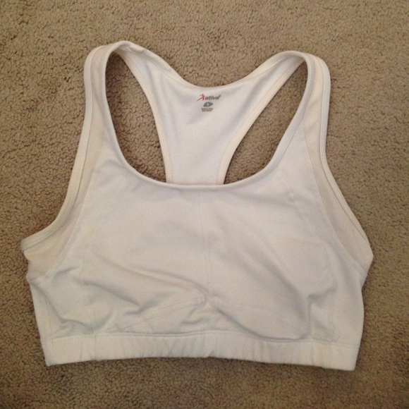 Ativa white sports bra. Running yoga top.