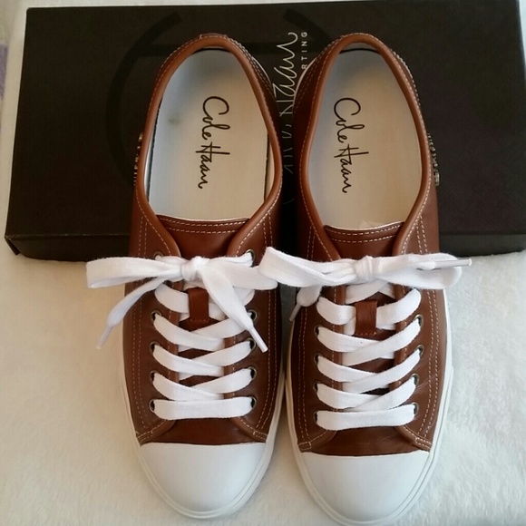 Shoes - Picture 1 of 3