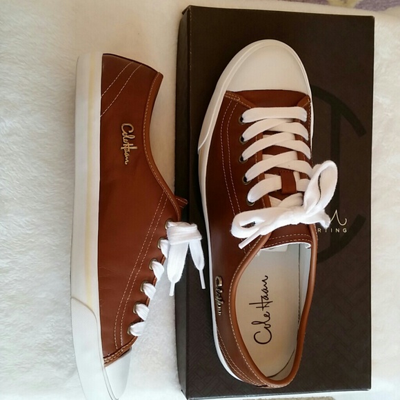 Shoes - Picture 2 of 3