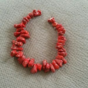 Chunky coral necklace