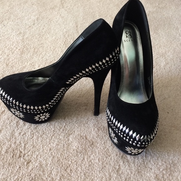 Super cute high heel shoes