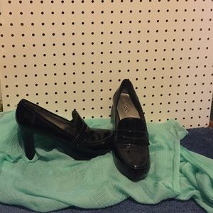 Price drop ✨Me too heels loafers