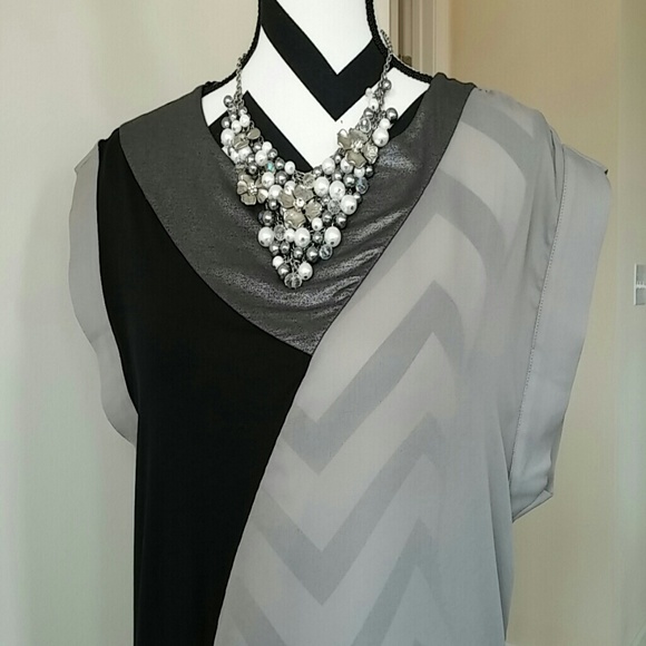 🚫SOLD IN BUNDLE 🚫 Liu Jo tunic - Picture 4 of 4