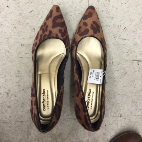 Leopard low pumps