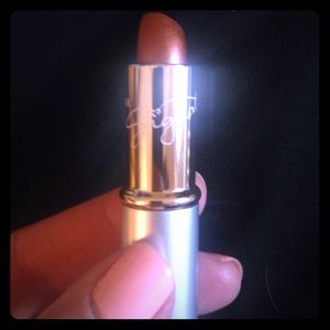 Mary Kay Lipstick in Gingerbread.