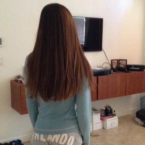 Light blue pullover w/front pockets. - Picture 2 of 4