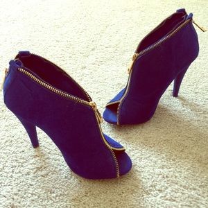 Size 6 ( Lolashoetique )