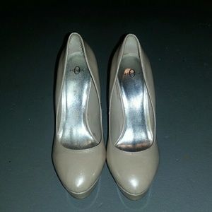 Pearl Pink patent leather heels