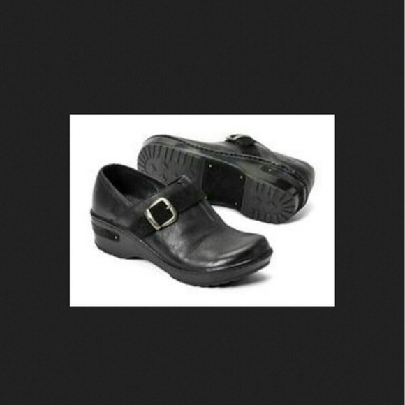 Born clogs