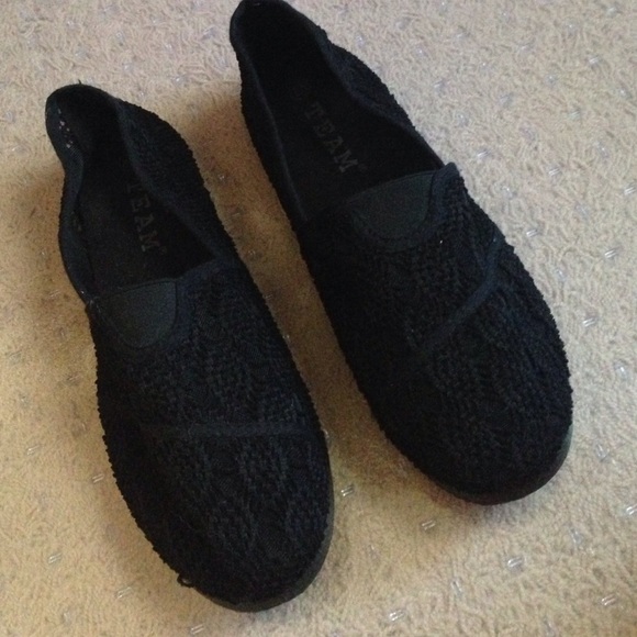 Tom's style black lace shoes