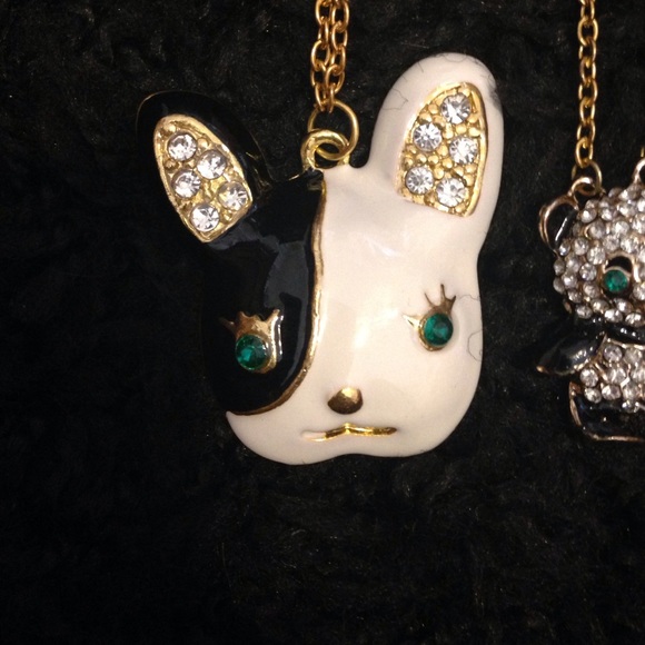 Necklaces - Picture 3 of 4