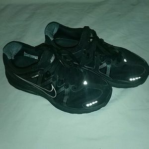 Black Nike Shoes