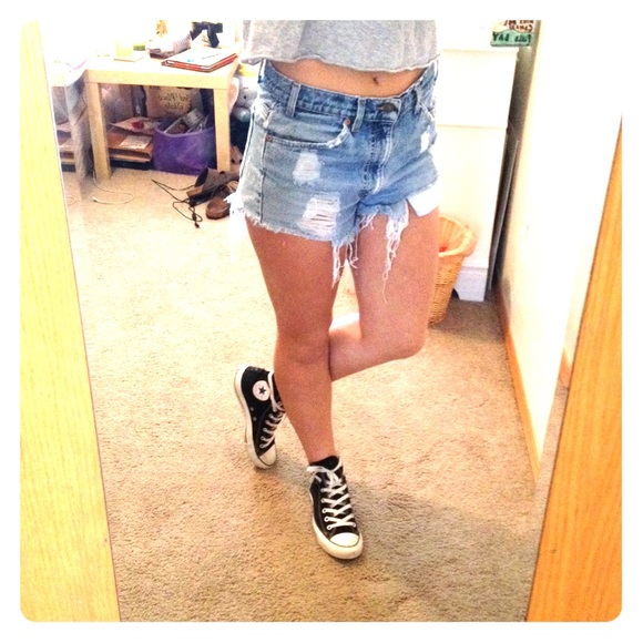 Levi high waisted shorts!