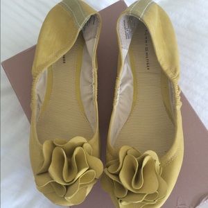 Cute girly Tommy Hilfiger flats