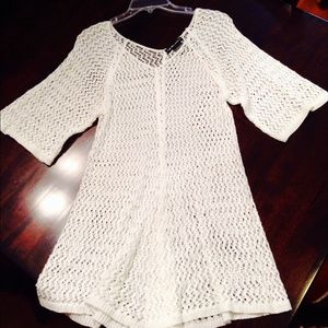White knit tunic/bathing suit coverup