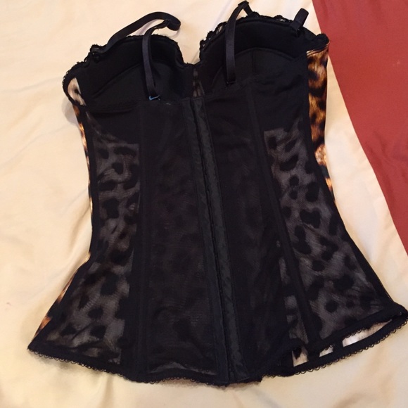 Corset - Picture 2 of 2