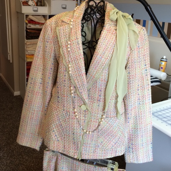Beautiful Worthington suit size 8